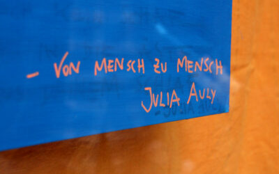 Freiflächen in den Vitrinen: Julia Auly